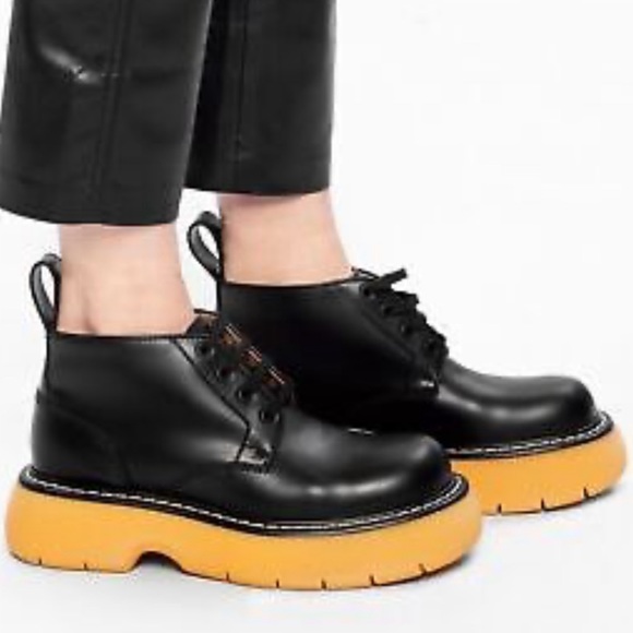 Bottega Veneta Leather The Swell Lace Up Ankle Boots - Picture 7 of 9